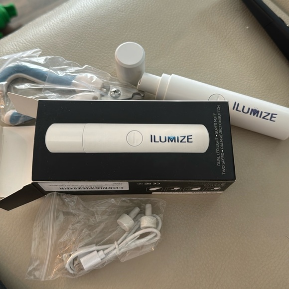Ilumize USB Nail Trimmer - Picture 1 of 5